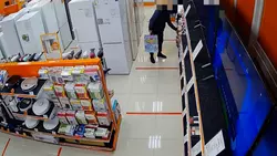 В Железноводске оперативники установили подозреваемого в совершении кражи из магазина